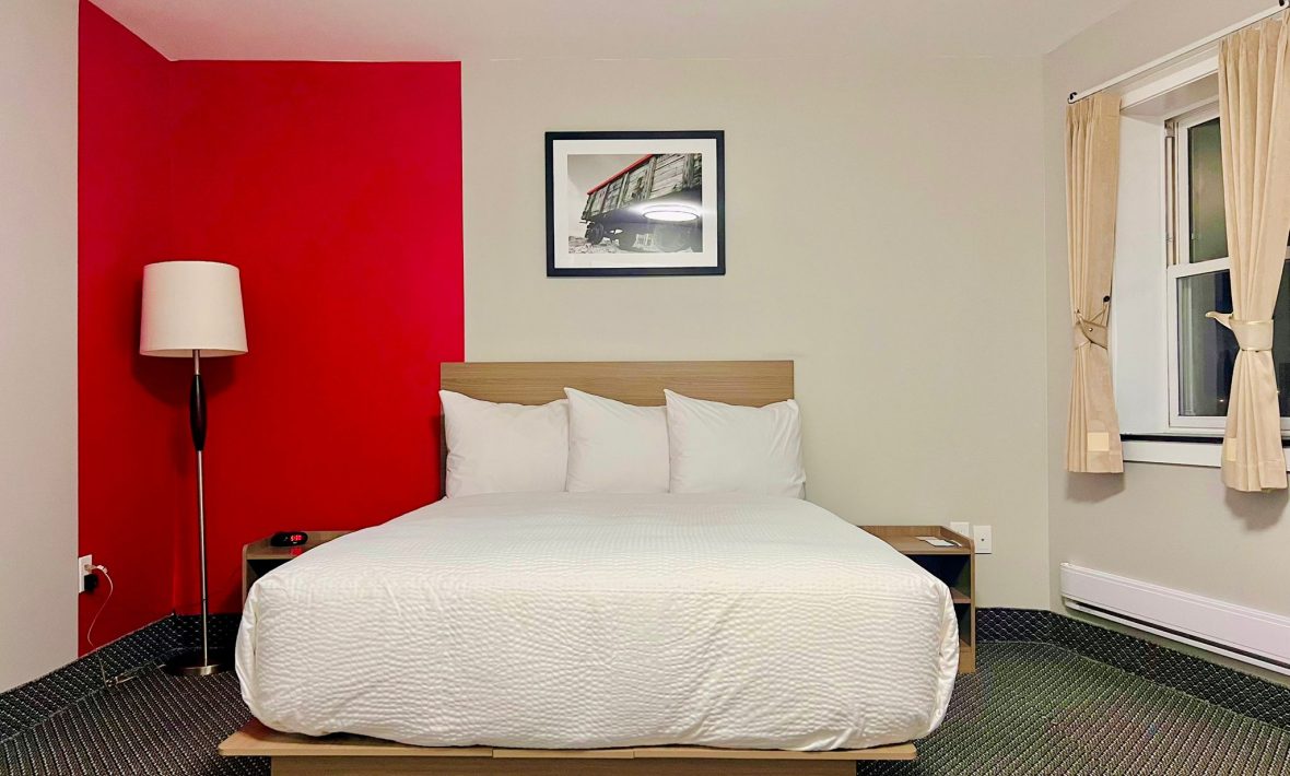 Ramada by Wyndham Kirkland Lake photo 6